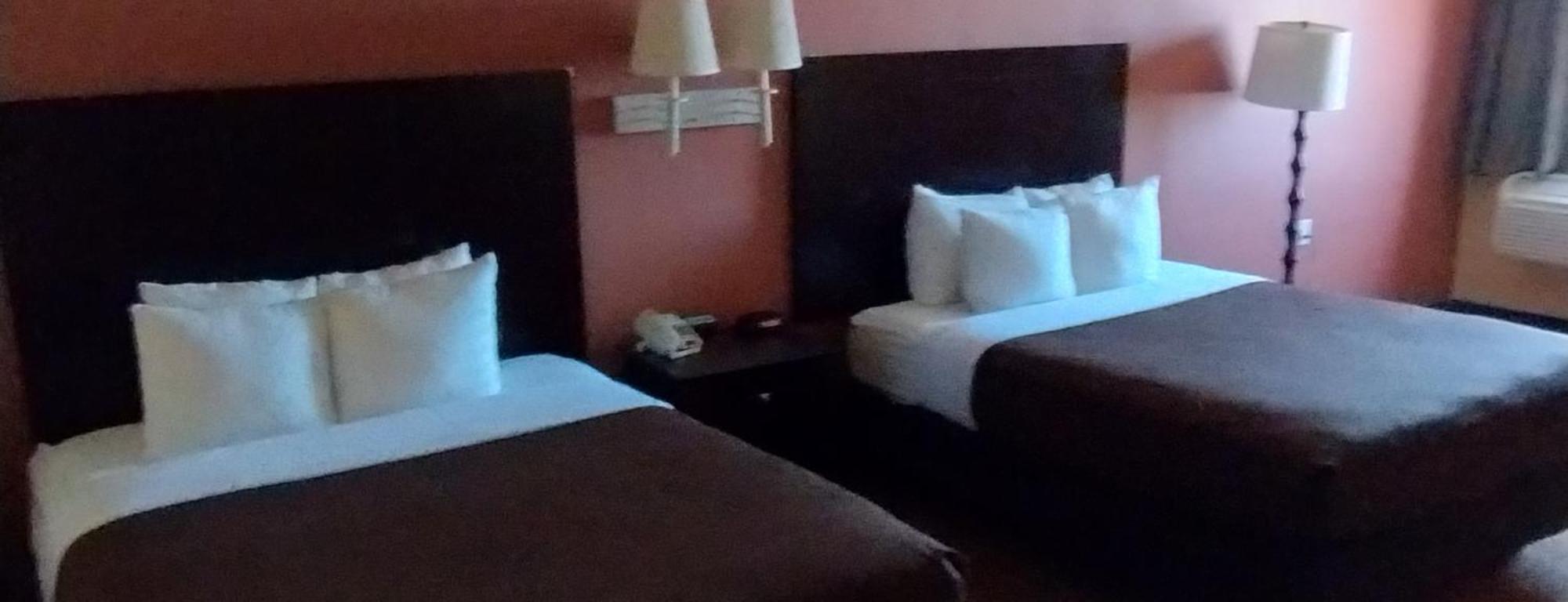 Shary Inn And Suites Мишън Екстериор снимка